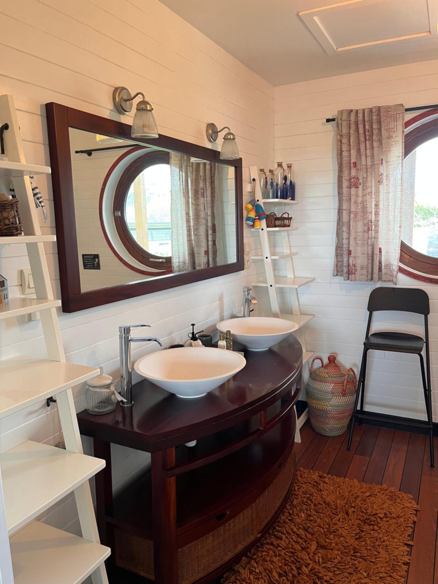 La Maison Bateau Au Bord De Mer Guissény Exterior foto